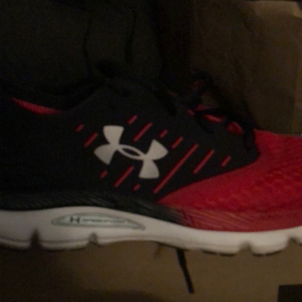 Men’s under armor sneakers.